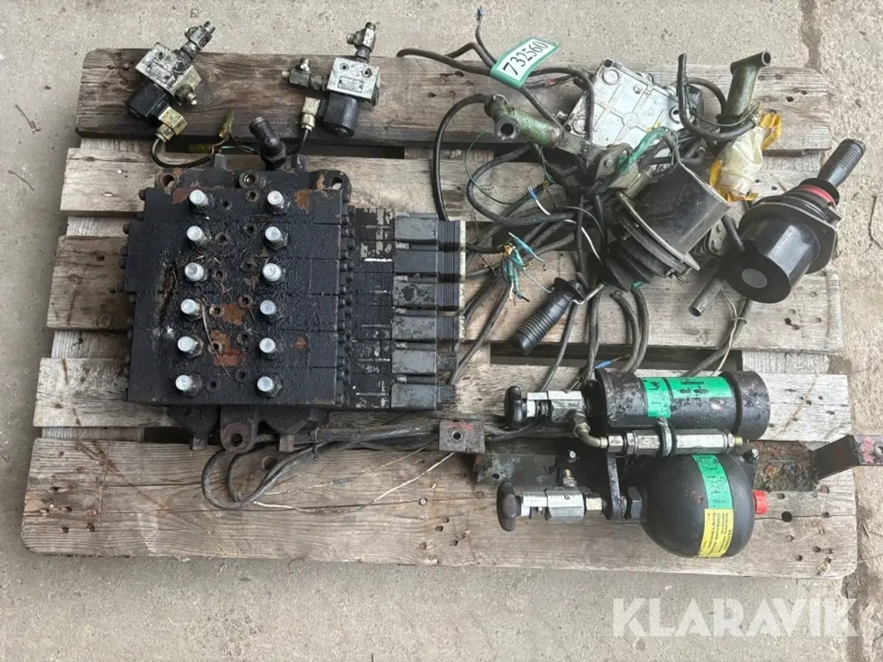 Billede 6 - Hydraulikblok Danfoss 6x2 +2 med 2 joystick