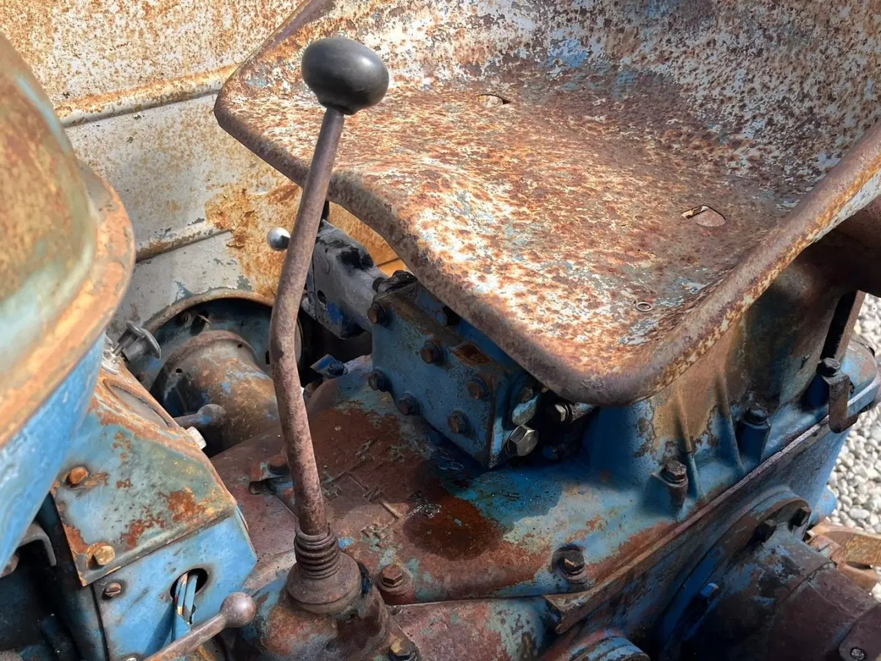 Billede 8 - Fordson Major Motoren mangler, men mange god dele.