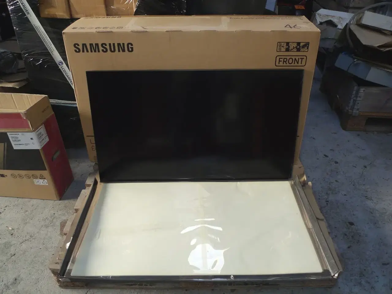 Billede 1 - Prof. Monitor 46" Samsung UH46F5, HDMI, DVI, RJ45 m.m.