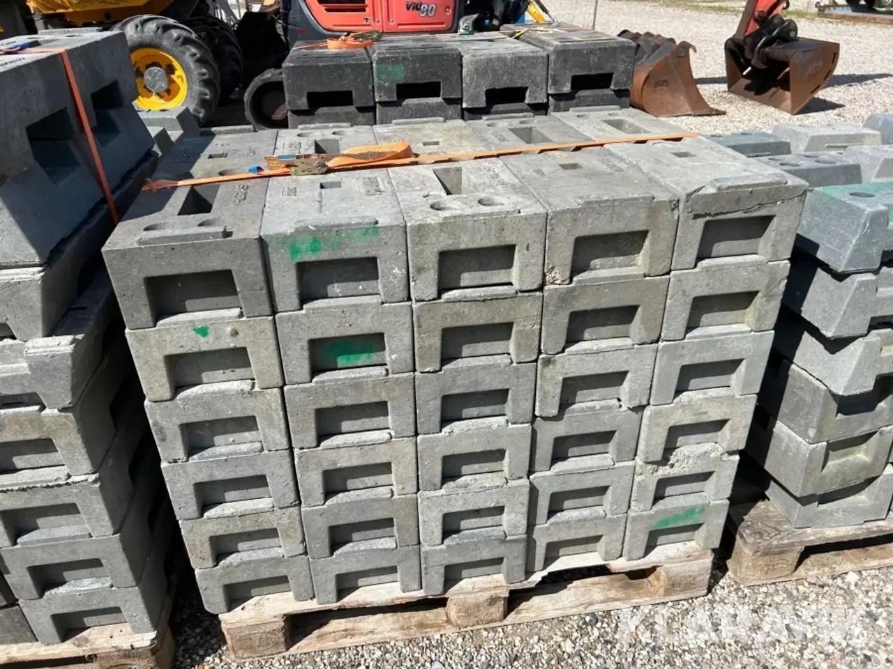 Billede 7 - Byggehegns fødder 9 paller