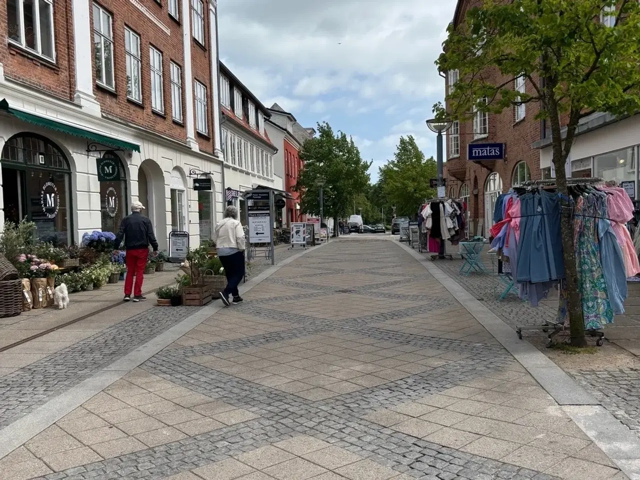Billede 4 - Moderne butikslokaler p.t. frisør og klinik