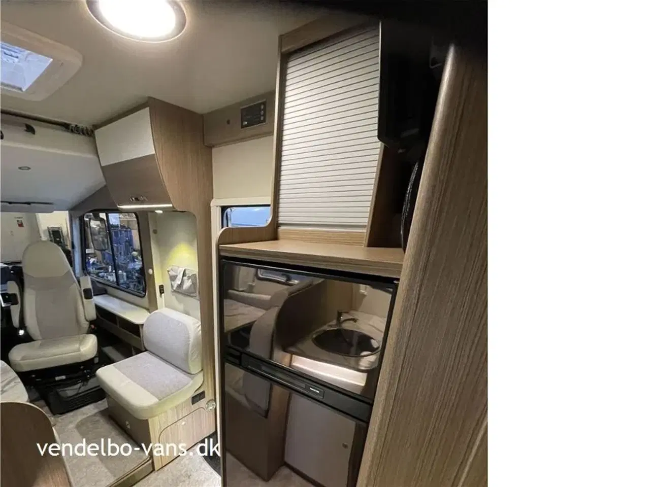 Billede 9 - 2018 - Carado I 447 Aut Automatgear - Solcelleanlæg - 3000 W Inverter - 2 x lithium bodels batterier