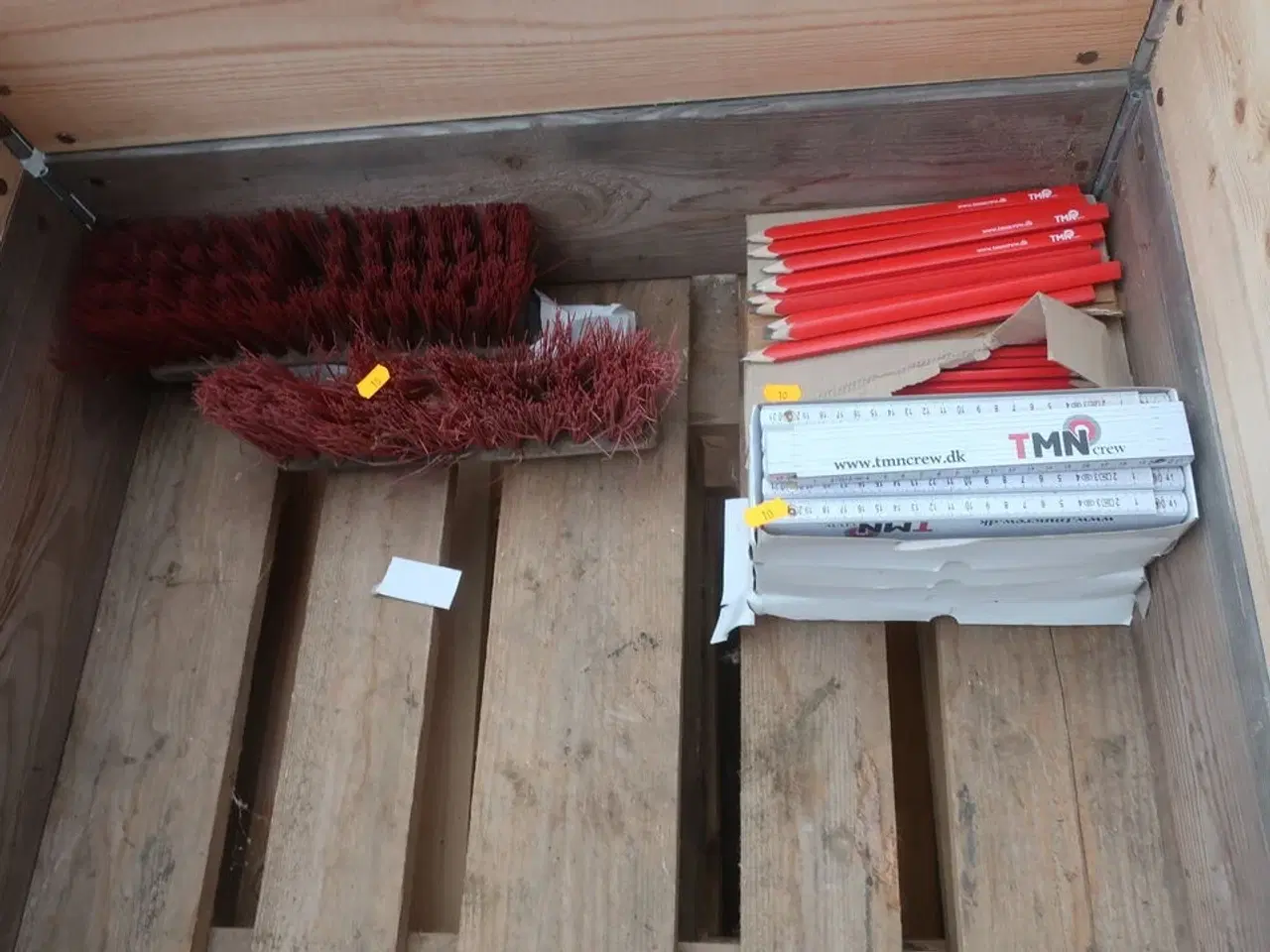 Billede 1 - Tommestokke, blyanter mv.  TMN