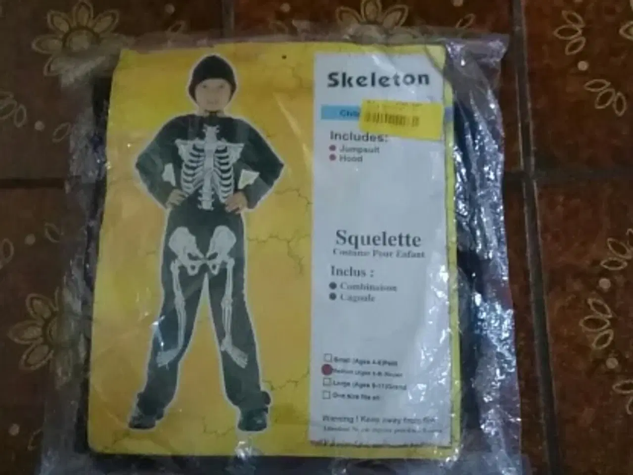 Billede 1 - Str 6 til 8  en  Hallowien fastelavns dragt 