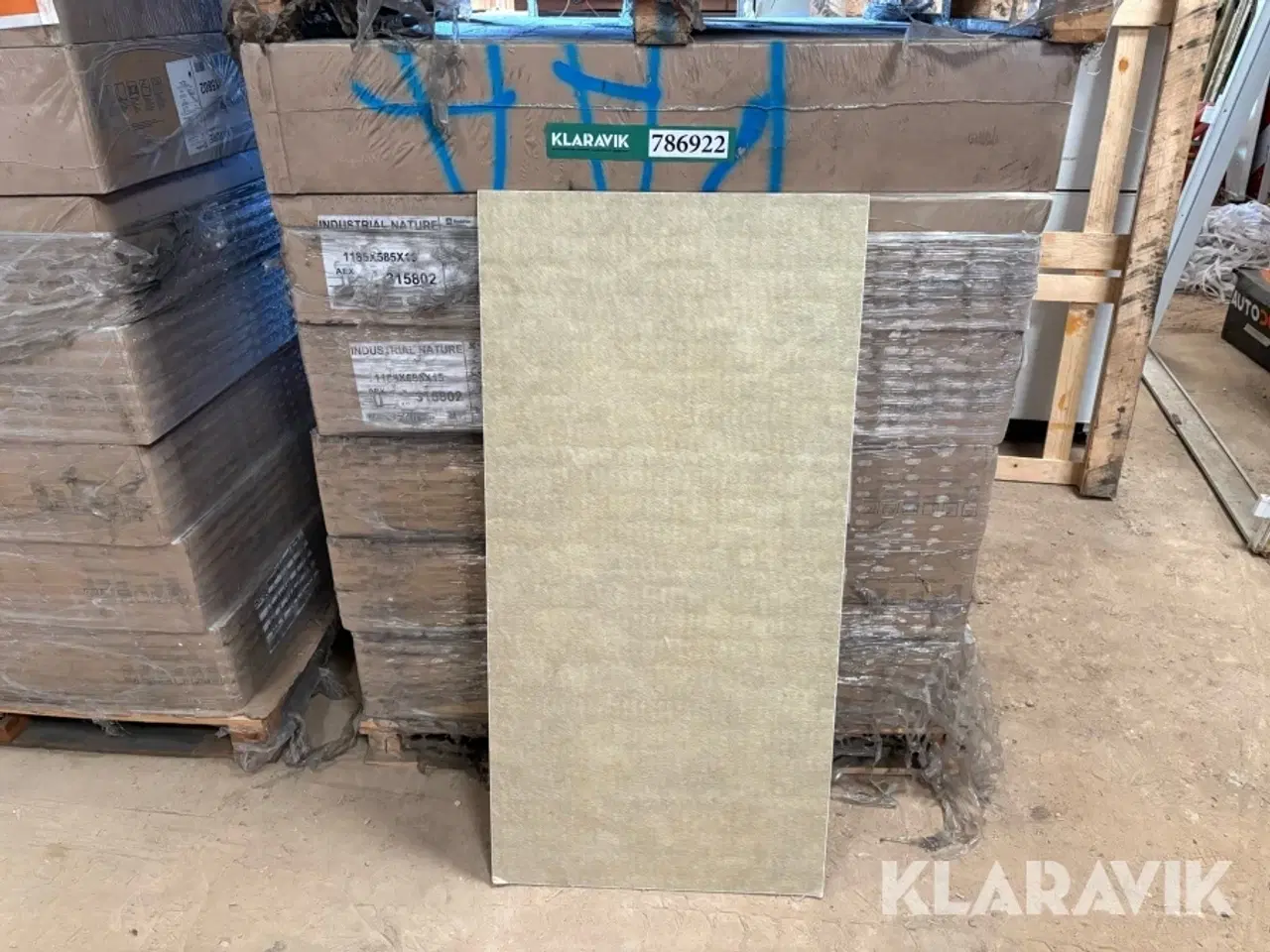 Billede 1 - Akustik- og loftsplader Rockfon Industrial Nature stenuld 233,4 m2 2 paller (24 kasser)