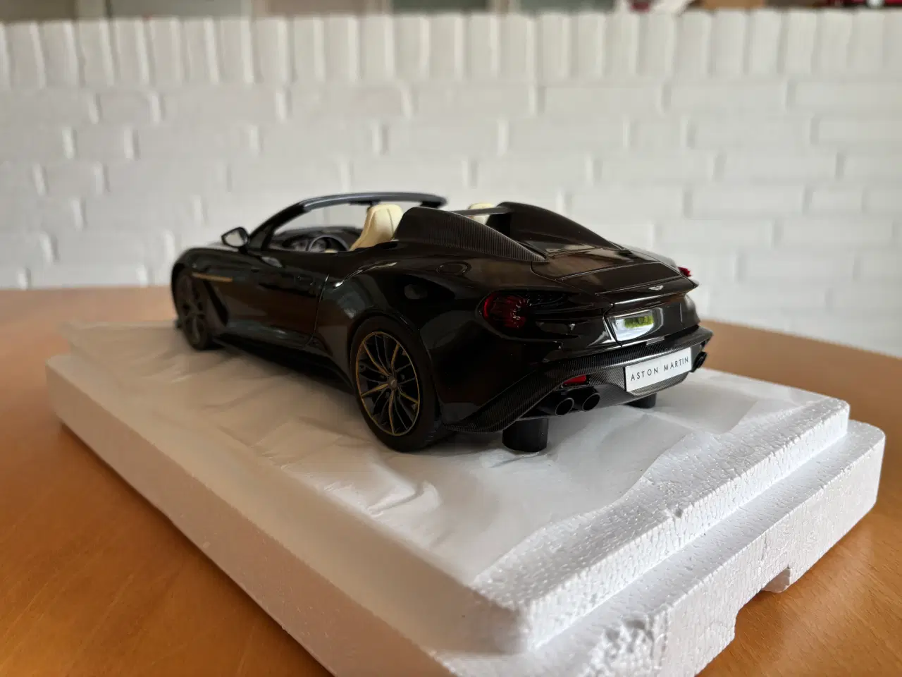 Billede 3 - Aston Martin Vanquish Zagato 1:18