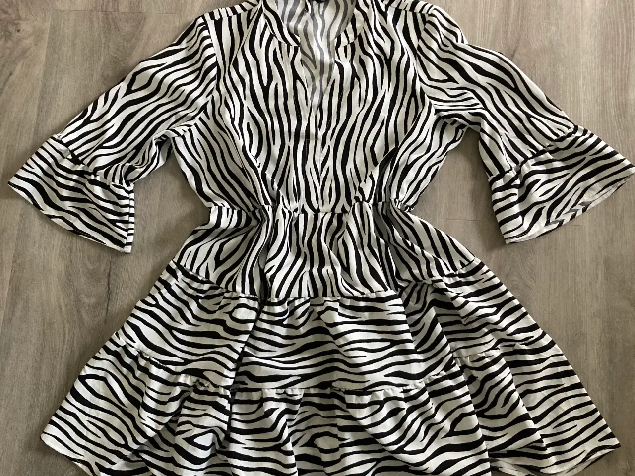 Billede 1 - Tunika fra Vero Moda i str. XL