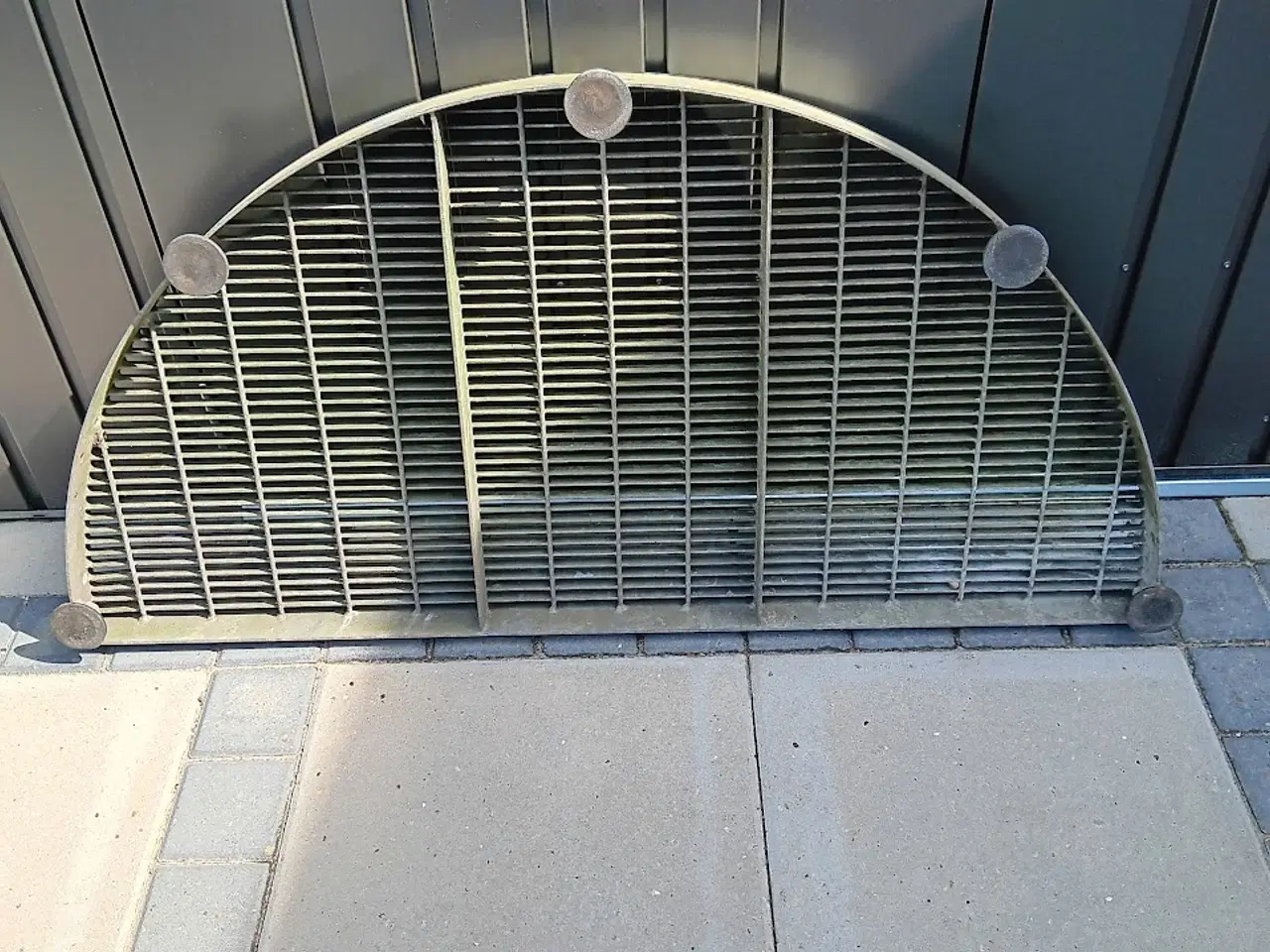 Billede 1 - Dørrist halvrundt, såkaldt elefantrist