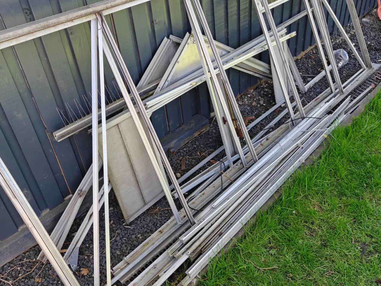 Billede 1 - Drivhus 8.5 kvm