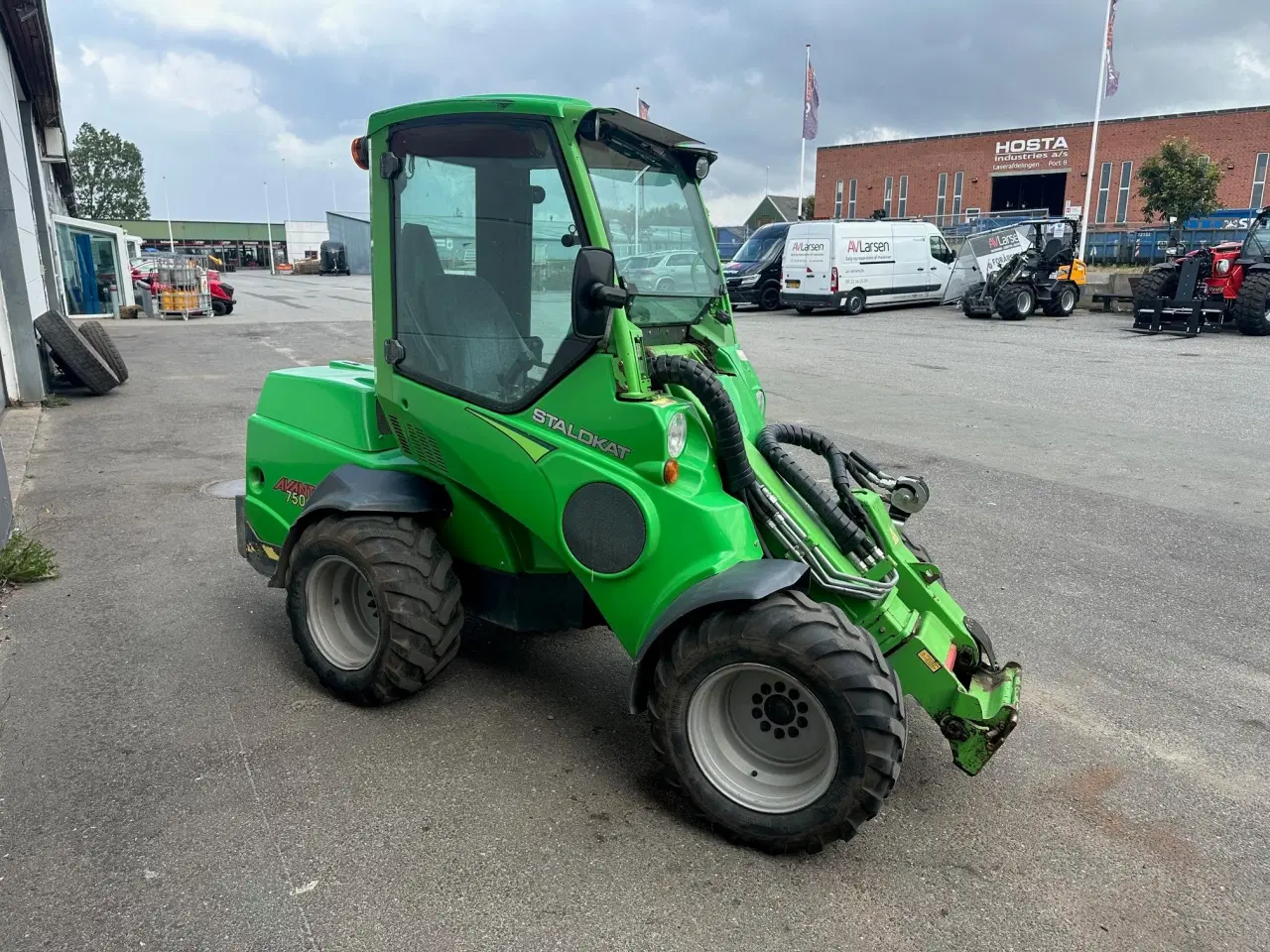 Billede 2 - Avant 750 med Kabine og udstyr