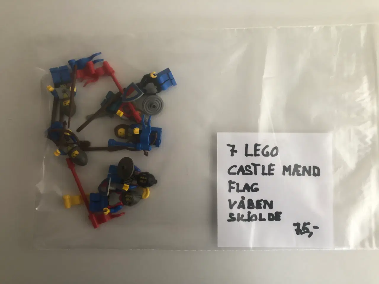 Billede 6 - LEGO 7 Castle mænd våben skjold flag