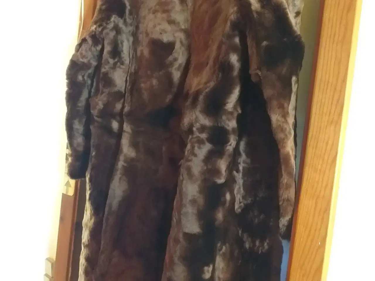 Billede 2 - Pels jakke ikke ægte str.38 -40,