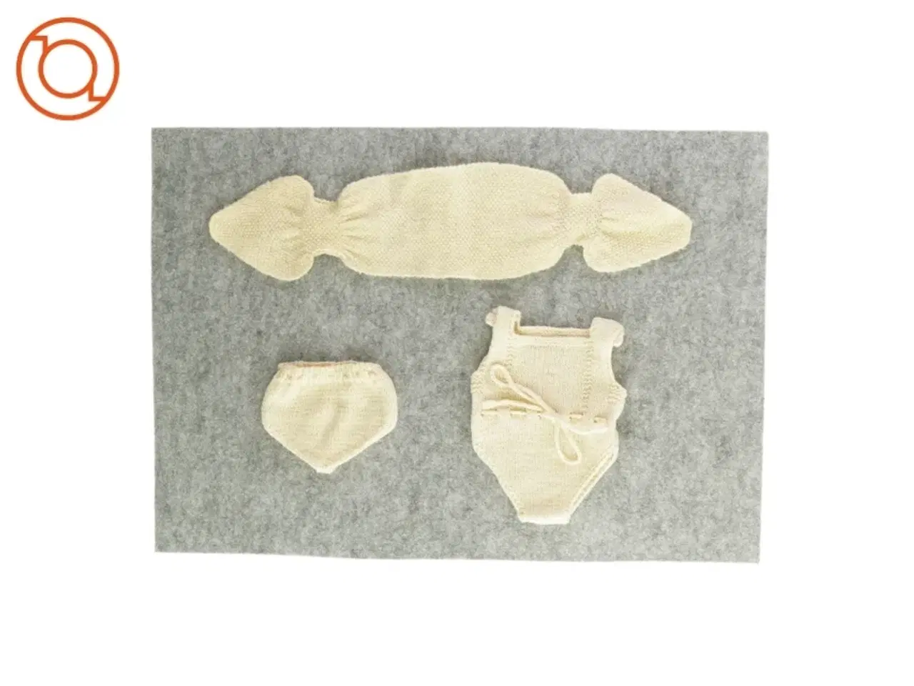 Billede 3 - Babydukker med tøj (2 stk)