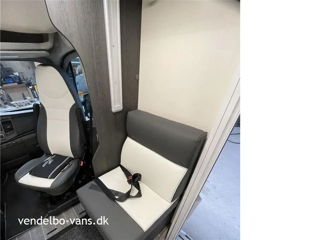 Billede 5 - 2021 - Rollerteam Kronos 285TL 5. S. selepladser - enkeltsenge og stor garage - sænkeseng
