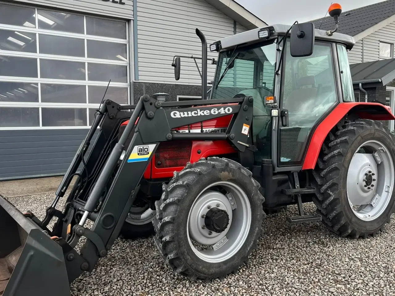 Billede 20 - Massey Ferguson 4255 Meget velholdt traktor med Quicke 640 frontlæsser