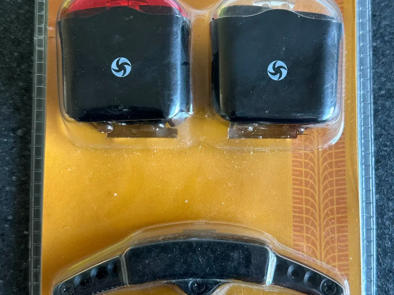 Billede 2 - Mustang magnet cykellygter til fastmontering. 