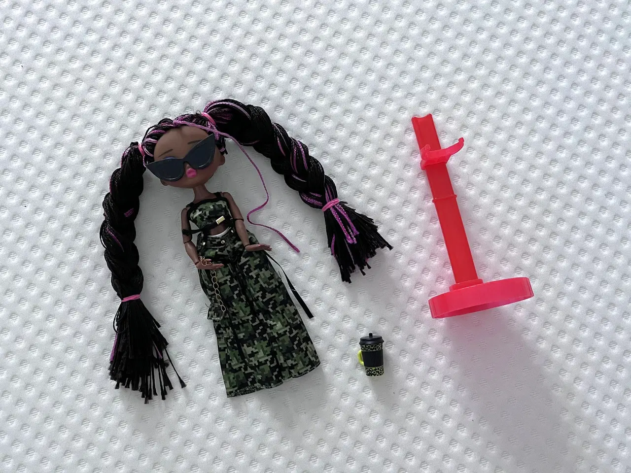 Billede 4 - L.O.L. Surprise Dukke inkl. tilbehør