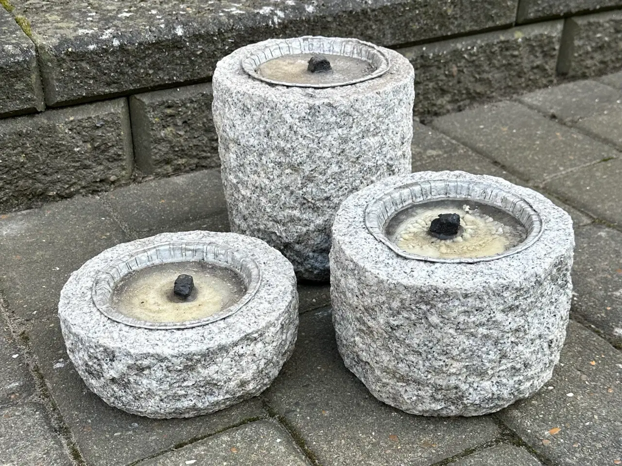 Billede 1 - 3 stk. Granit stager til haveblus