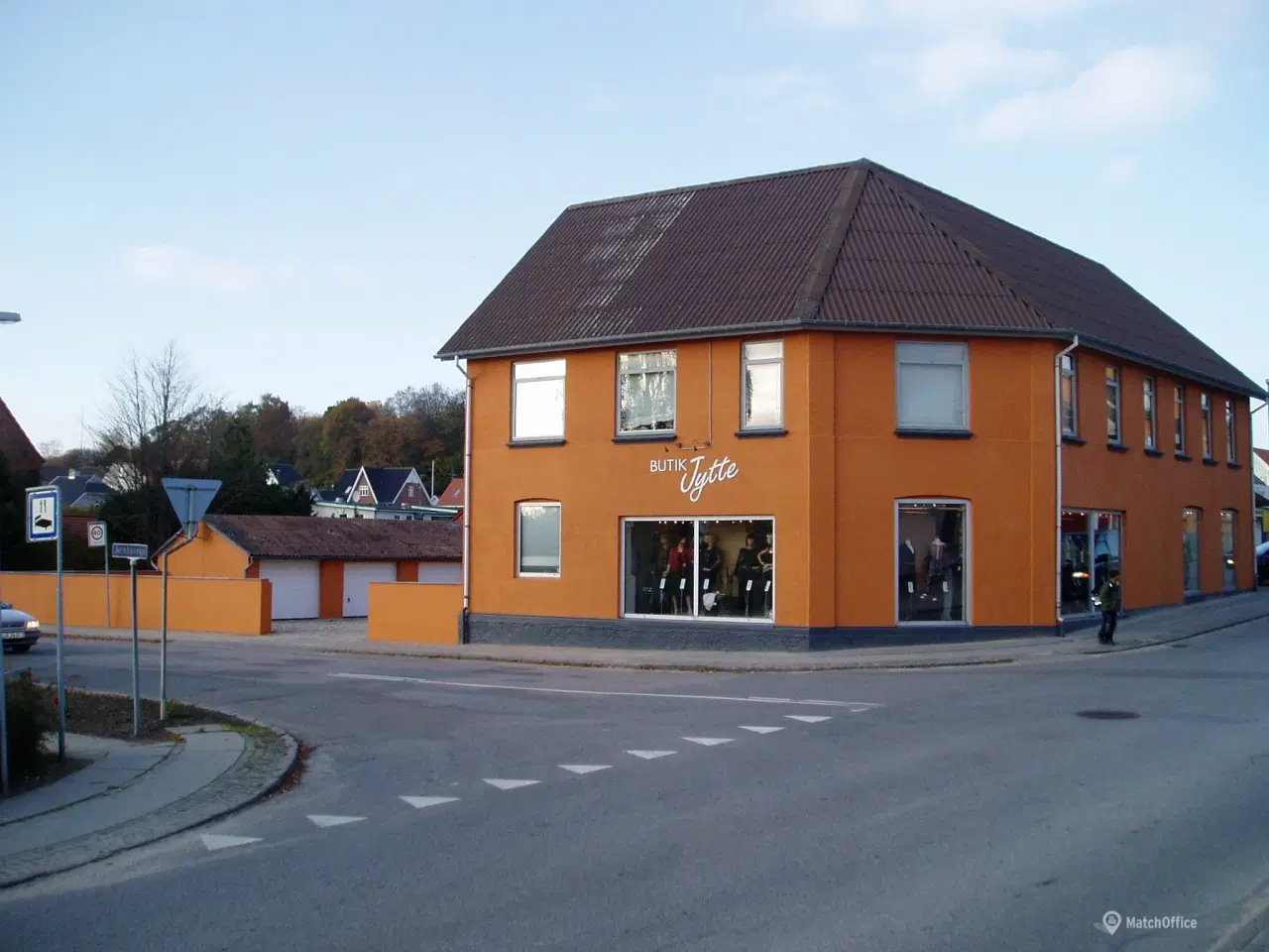 Billede 1 - Erhvervslokale - butik