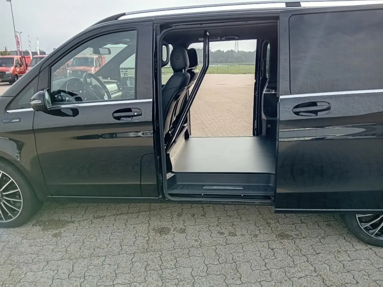 Billede 15 - Mercedes EQV300  Avantgarde XL Van