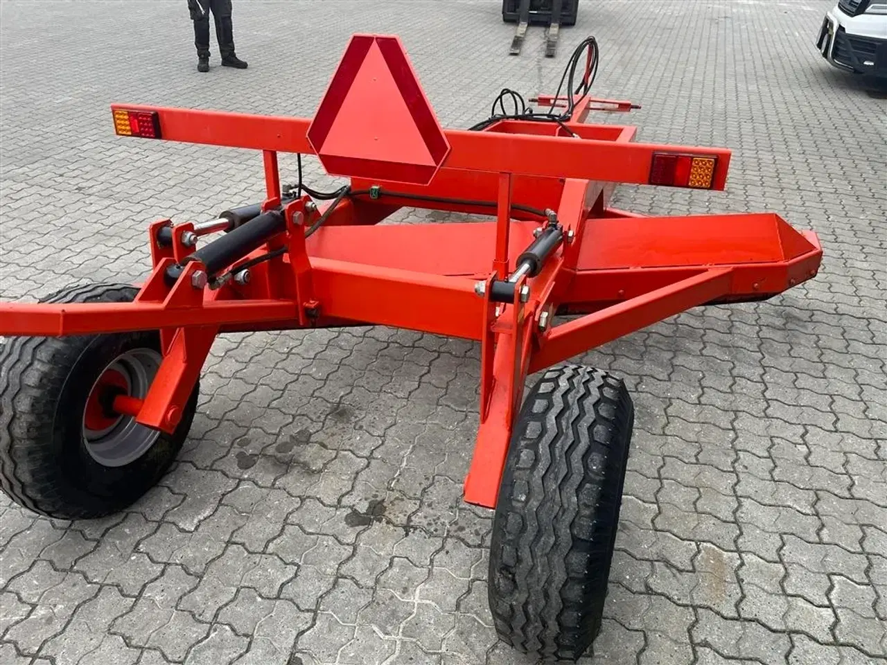 Billede 5 - - - - Kraftig vejhøvl til traktor