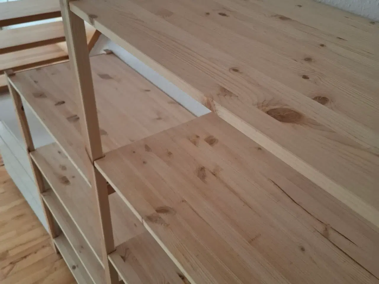 Billede 4 - IVAR FYRRETRÆSREOL. FORTSAT GARANTI!