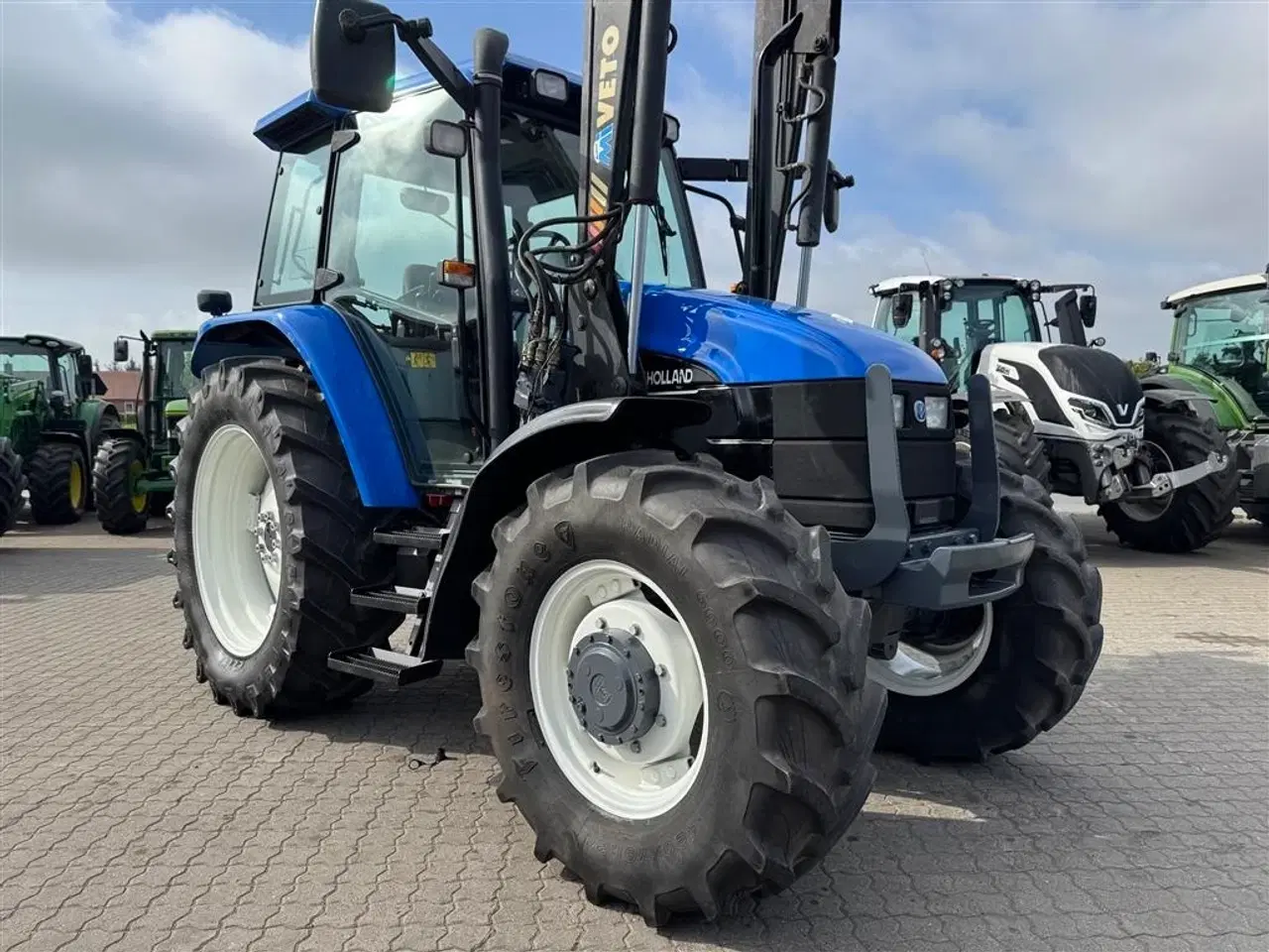 Billede 18 - New Holland TS100 KUN 3900 TIMER! MED VENDEGEAR VED RATTET OG AIRCON!