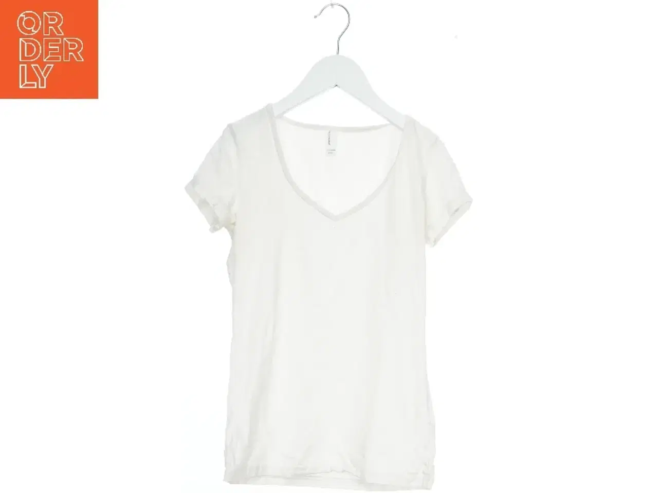 Billede 1 - Hvid T-shirt med V-udskæring fra Vero moda (str. XS)