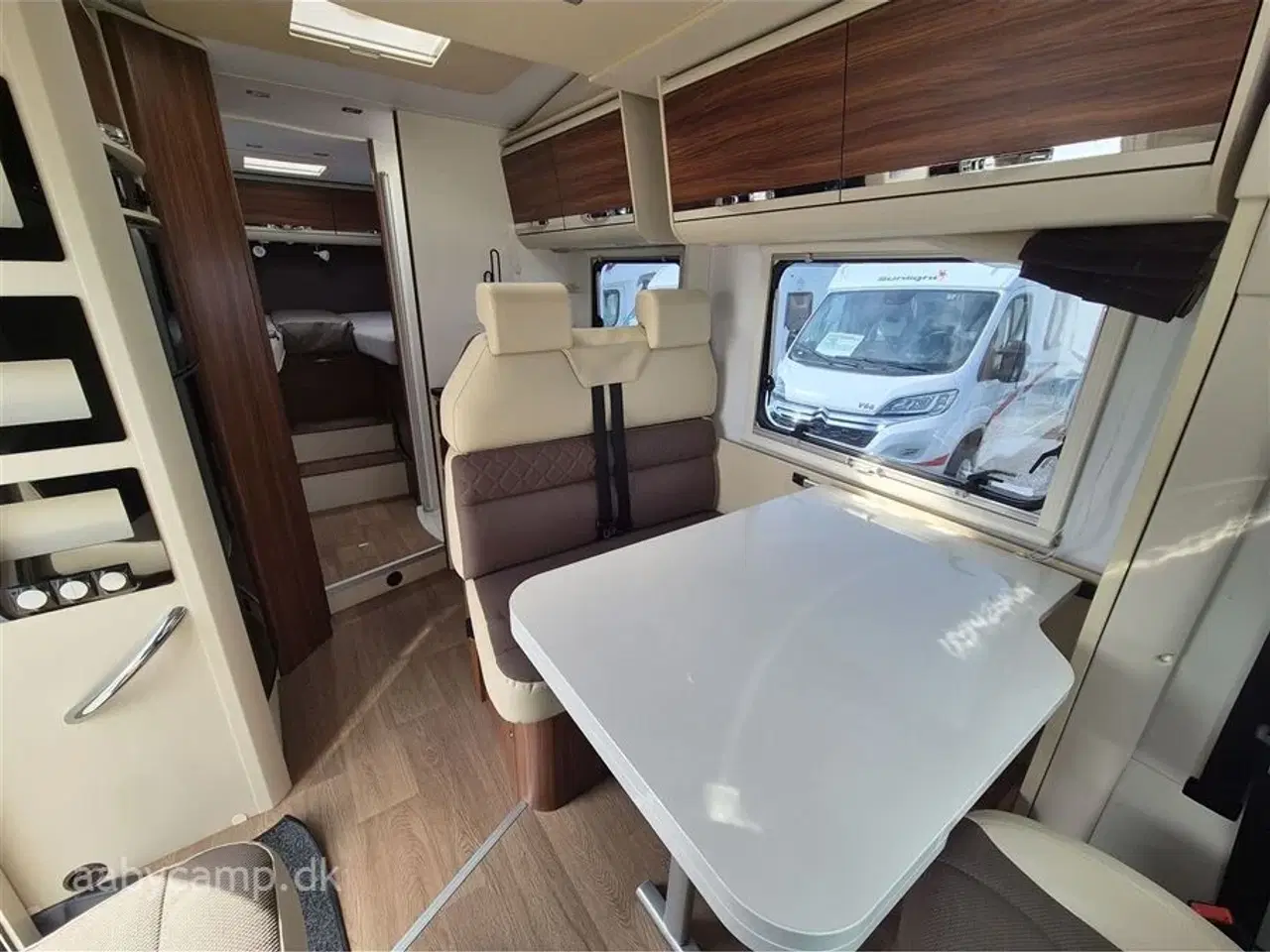 Billede 8 - 2017 - Adria Matrix Axess 670 SL   solcelle.batteri.markise.hæve/sænke cykelstativ på el.5 selepladser.helårsdæk.