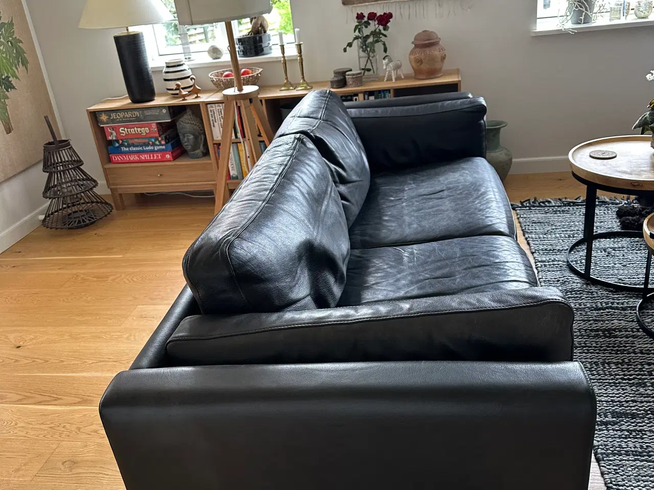 Billede 2 - Dansk fremstillet læder sofa m. dun fyldte hynder