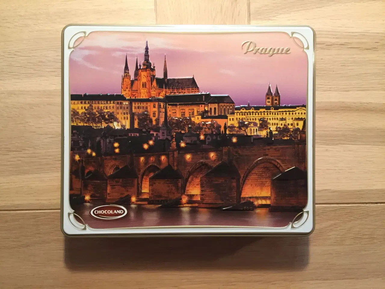 Billede 1 - Flot konfekt/kagedåse fra Prag