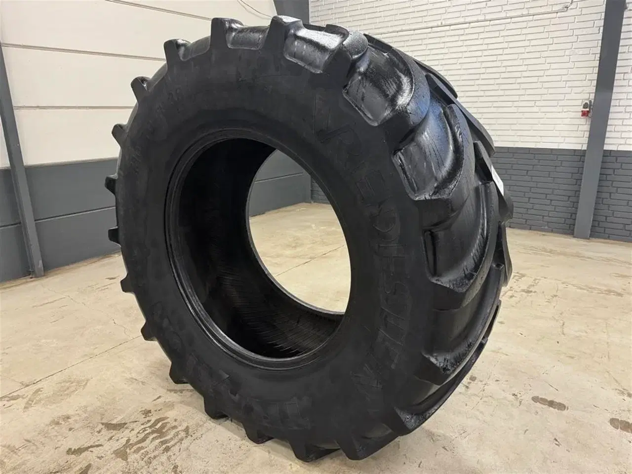 Billede 1 - Vredestein 710/70R38