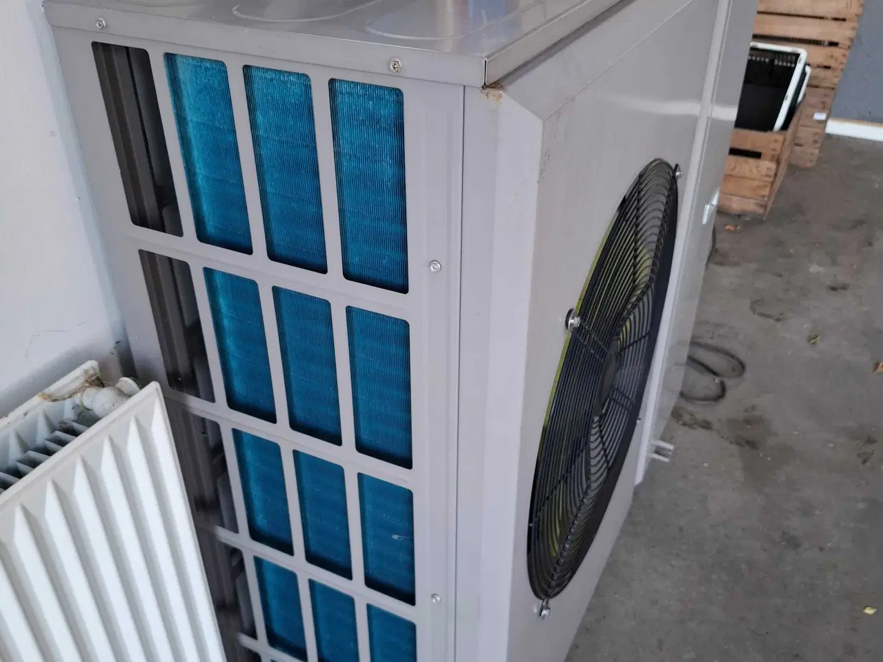 Billede 2 - Passat 10 kw varmepumpe med beholder