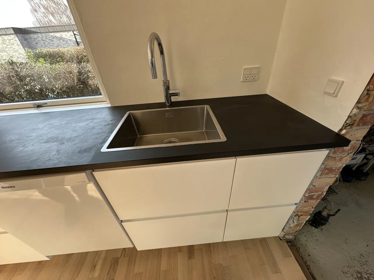 Billede 12 - Stort set komplet hvidt IKEA køkken sælges