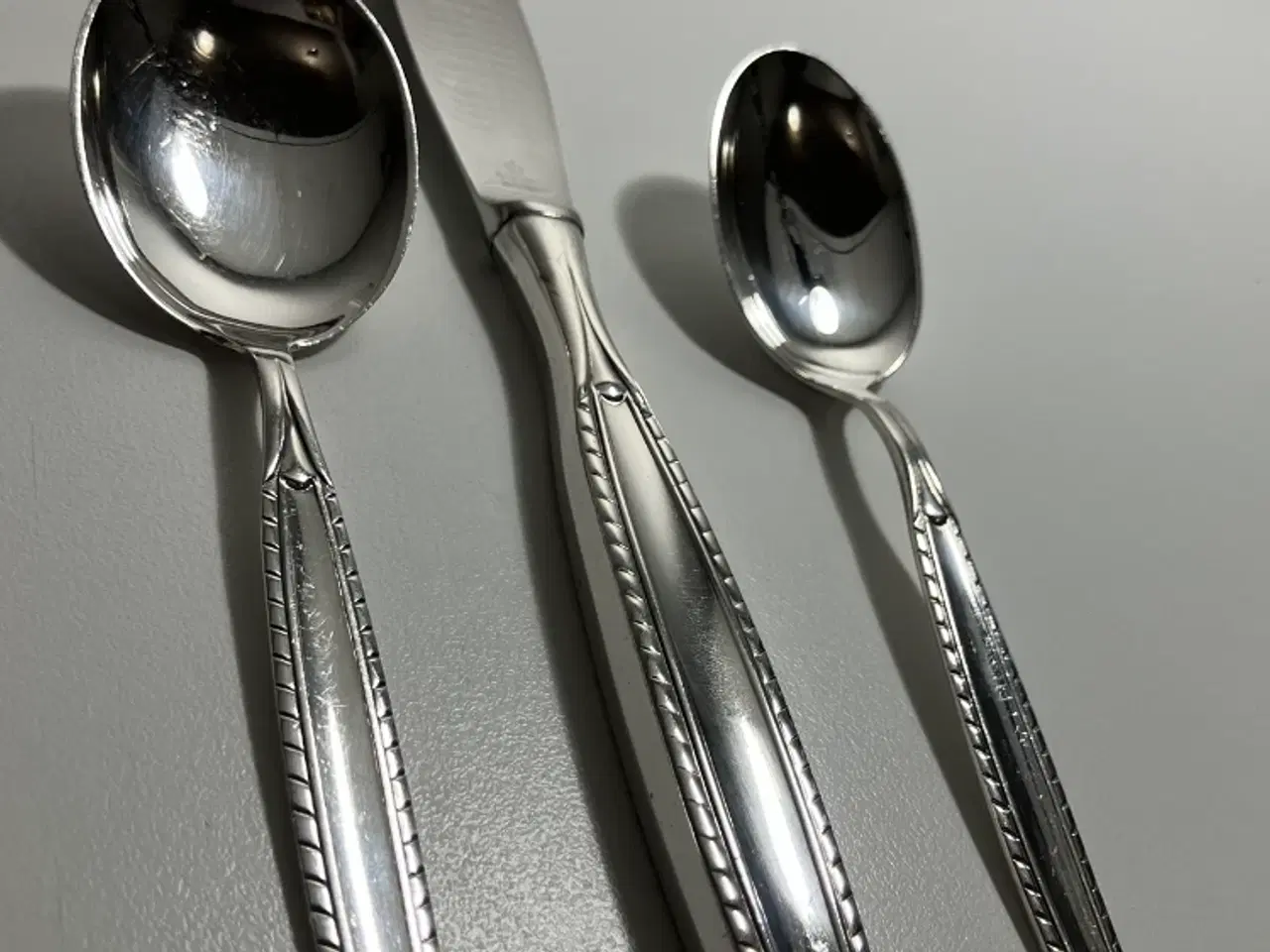 Billede 3 - Pikant pletsølv bestik 