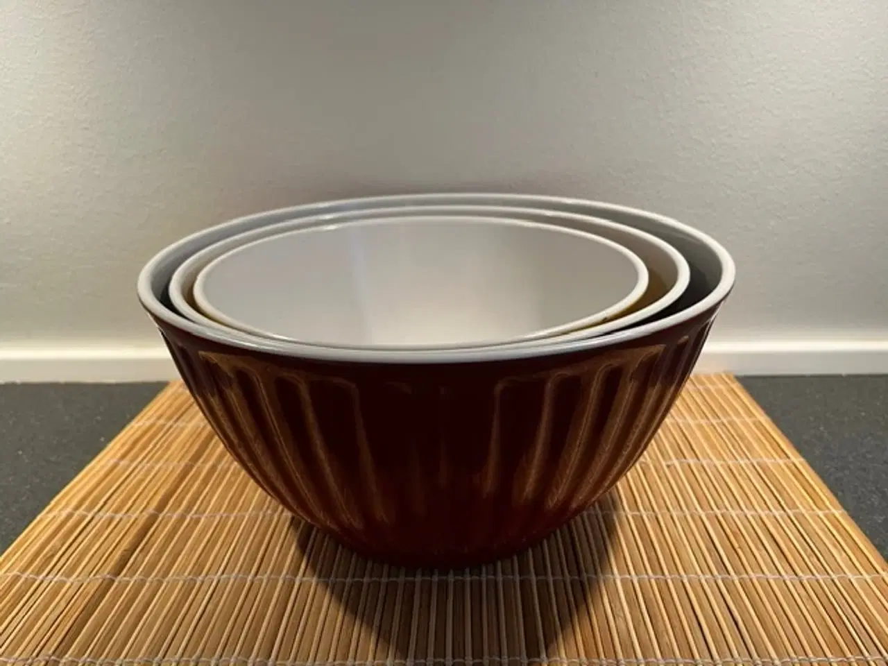 Billede 4 - Sæt med 3 riflede flerfarvede melamin skåle