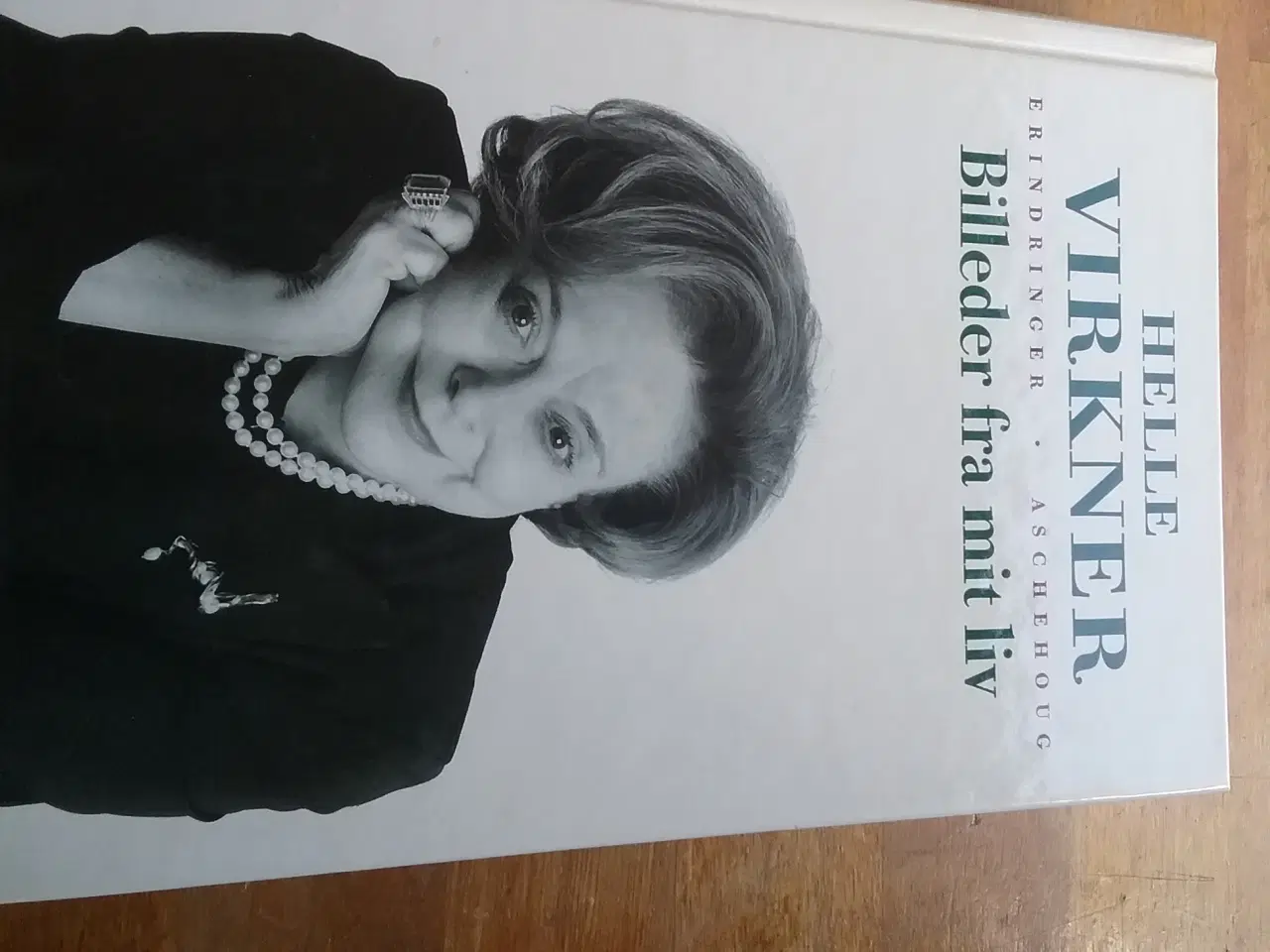 Billede 2 - 5  bøger ,  20 kr pr. stk.