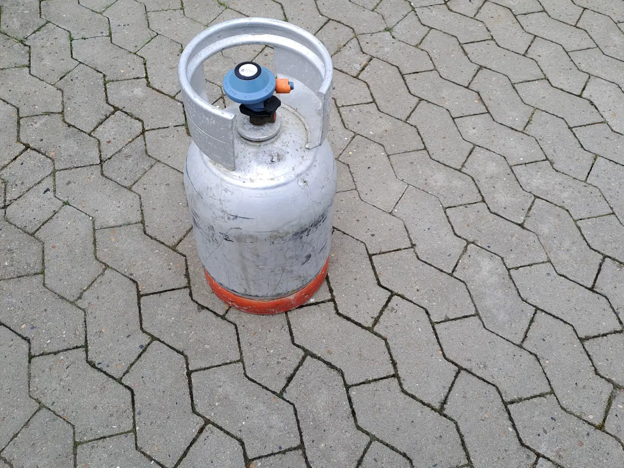Billede 2 - Allu Gasflaske med regulator 6 kg.