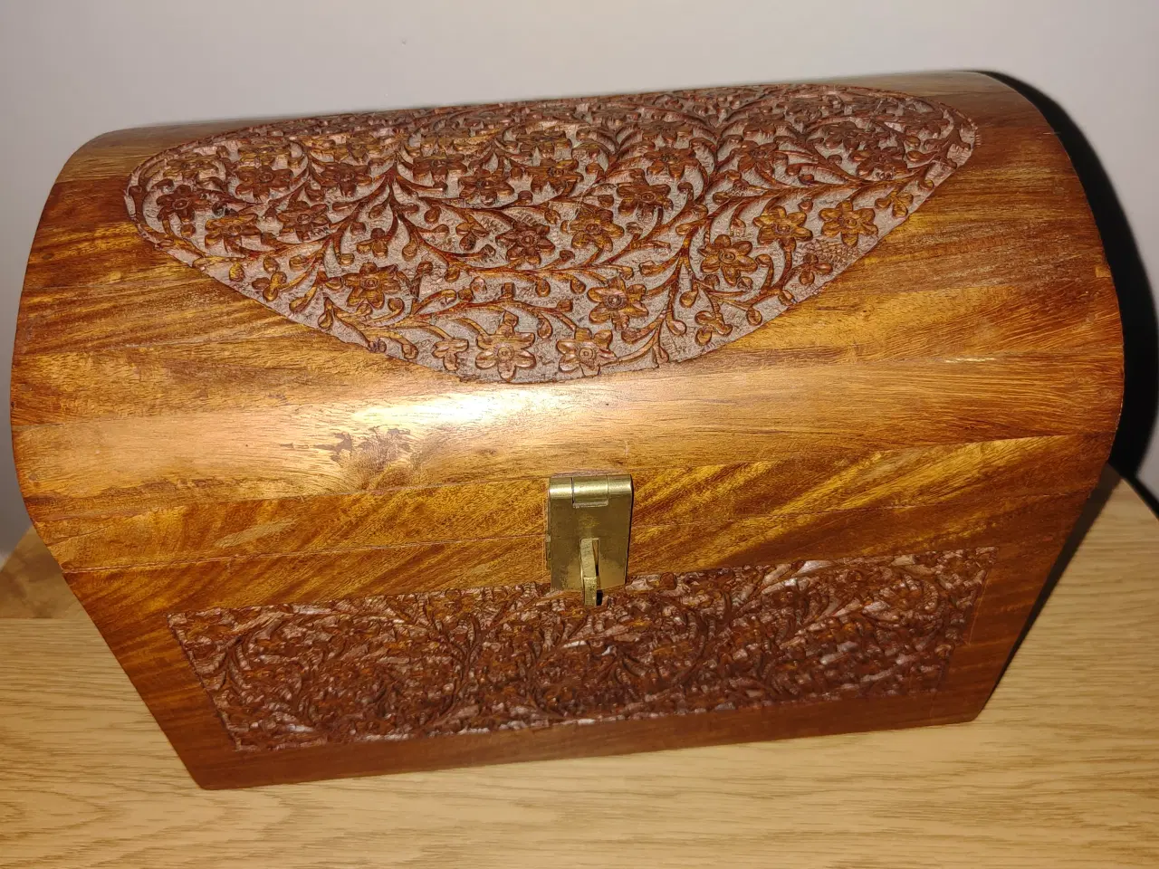 Billede 2 - Stor flot træsmykkeskrin