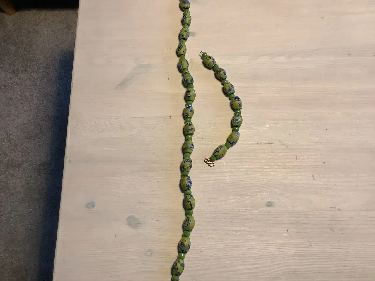 Billede 2 - Halskæde og armbånd fra Bornholm 