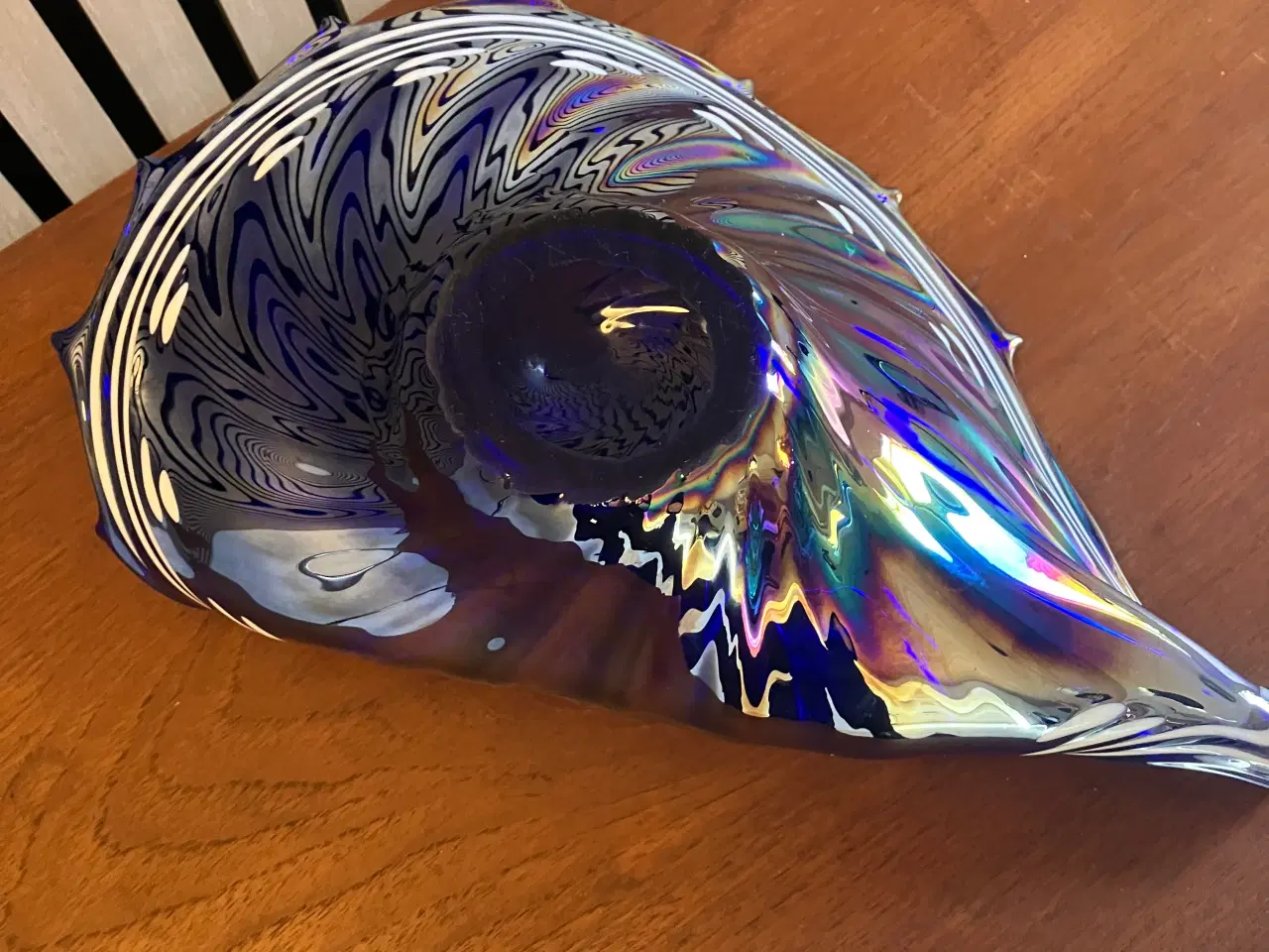 Billede 4 - Smuk og dekorativ glasskål formet som en konkylie