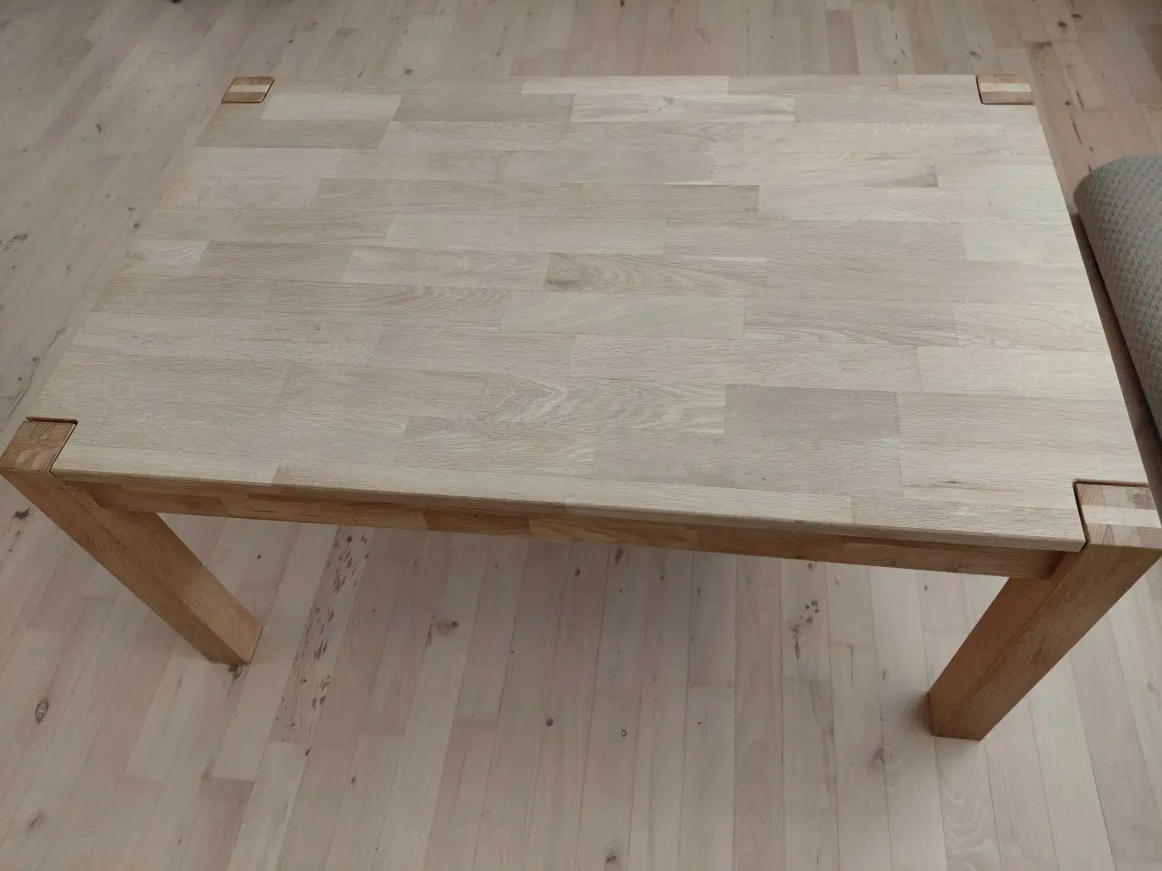 Billede 1 - Sofabord massiv eg