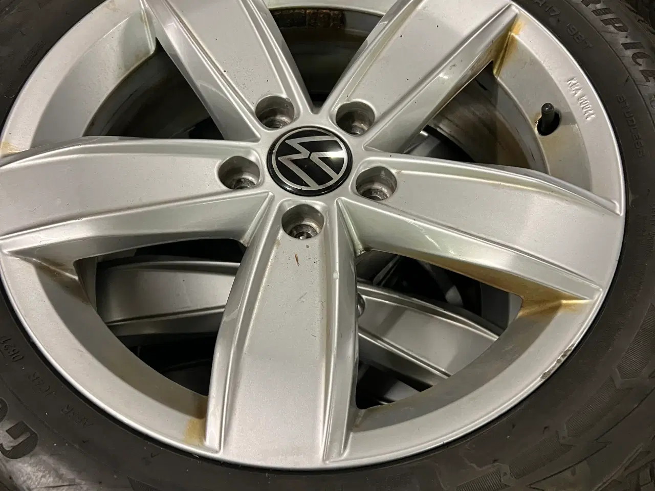 Billede 1 - 215/55-17