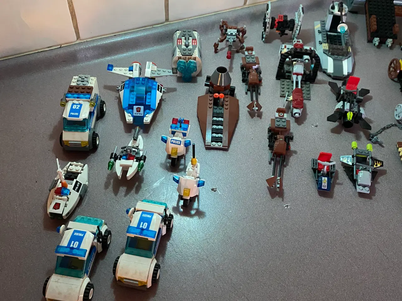 Billede 3 - Blandet Lego Starwars og pirat og politi solges 