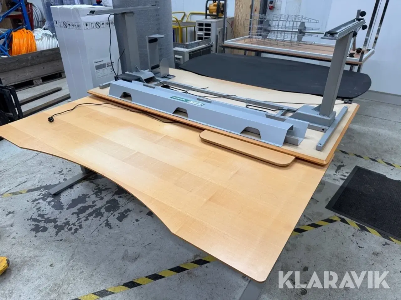 Billede 1 - Hæve-sinkebord 3 styks