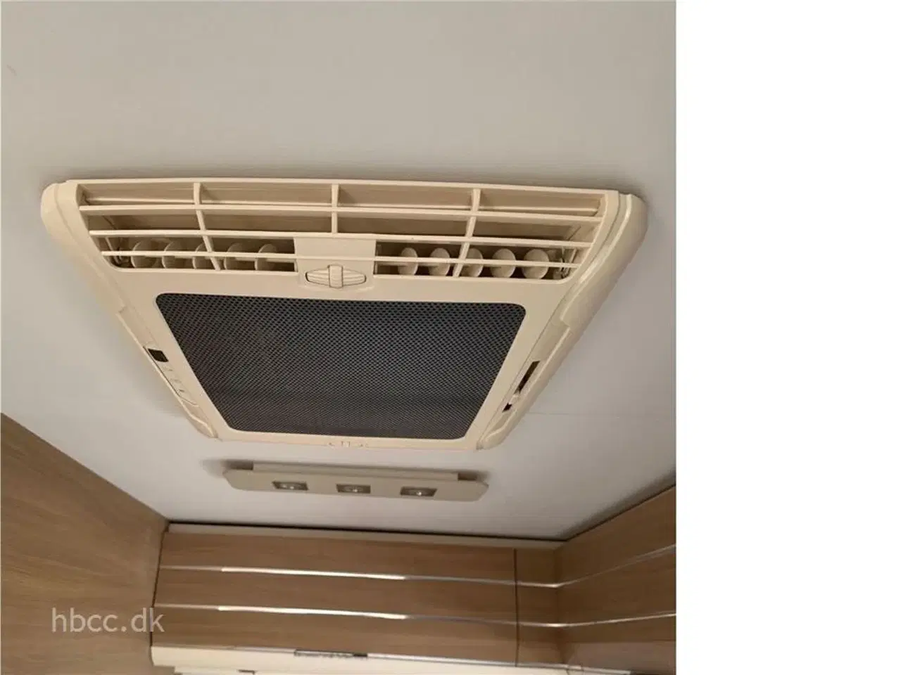 Billede 6 - 2018 - Adria Adora 522 UP Supreme   Adria Adora 522 UP (2018) – ALDE, mover, klima &amp;amp; elstøtteben