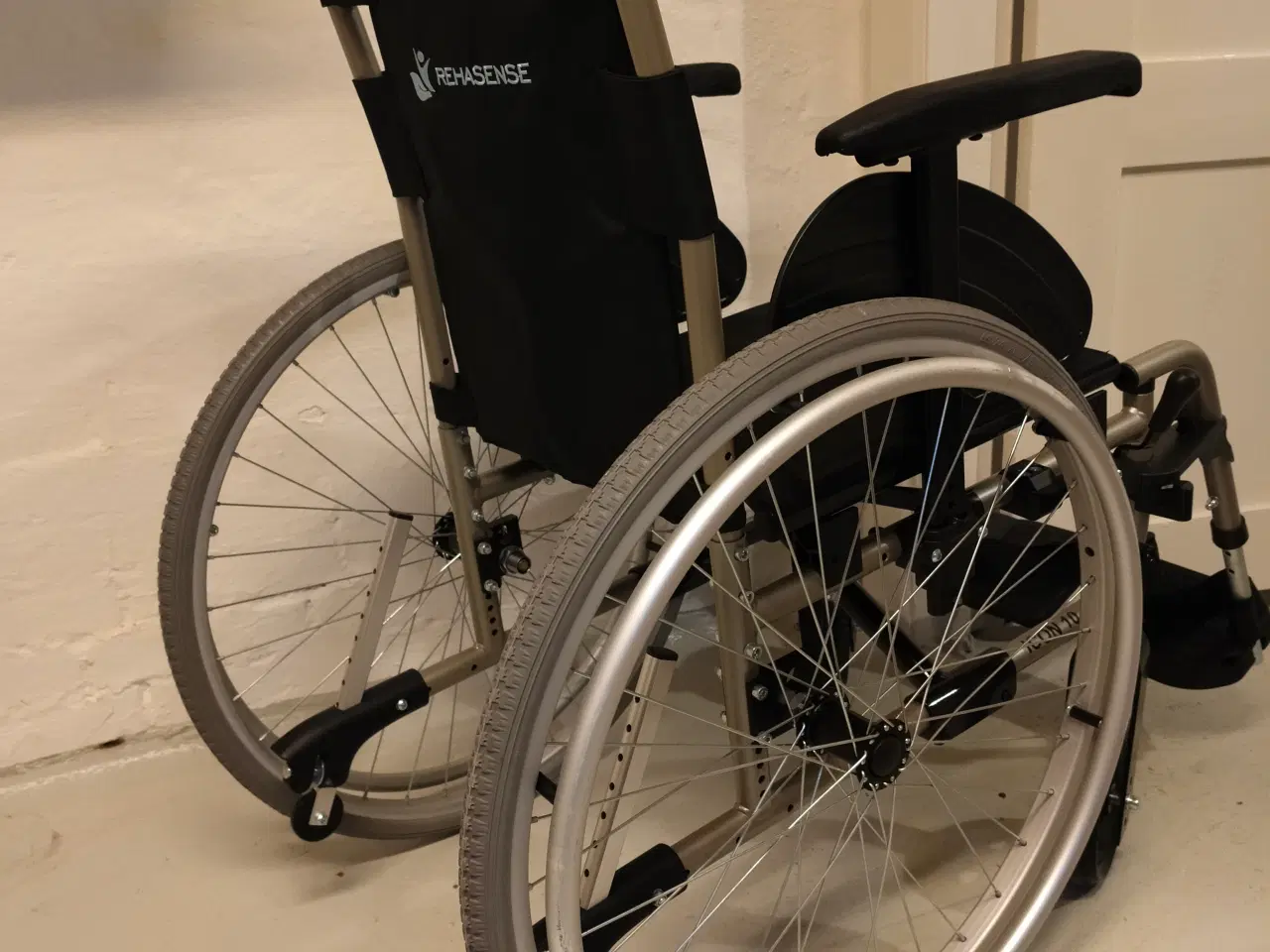 Billede 2 - Sammenklappelig kørestol 