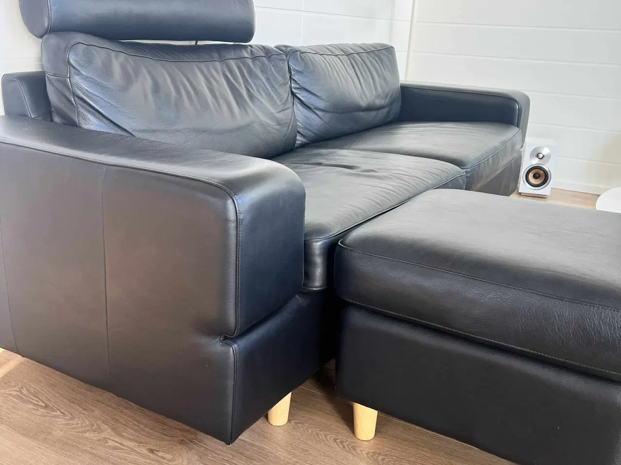 Billede 2 - Sofa m/puf og nakkestøtte