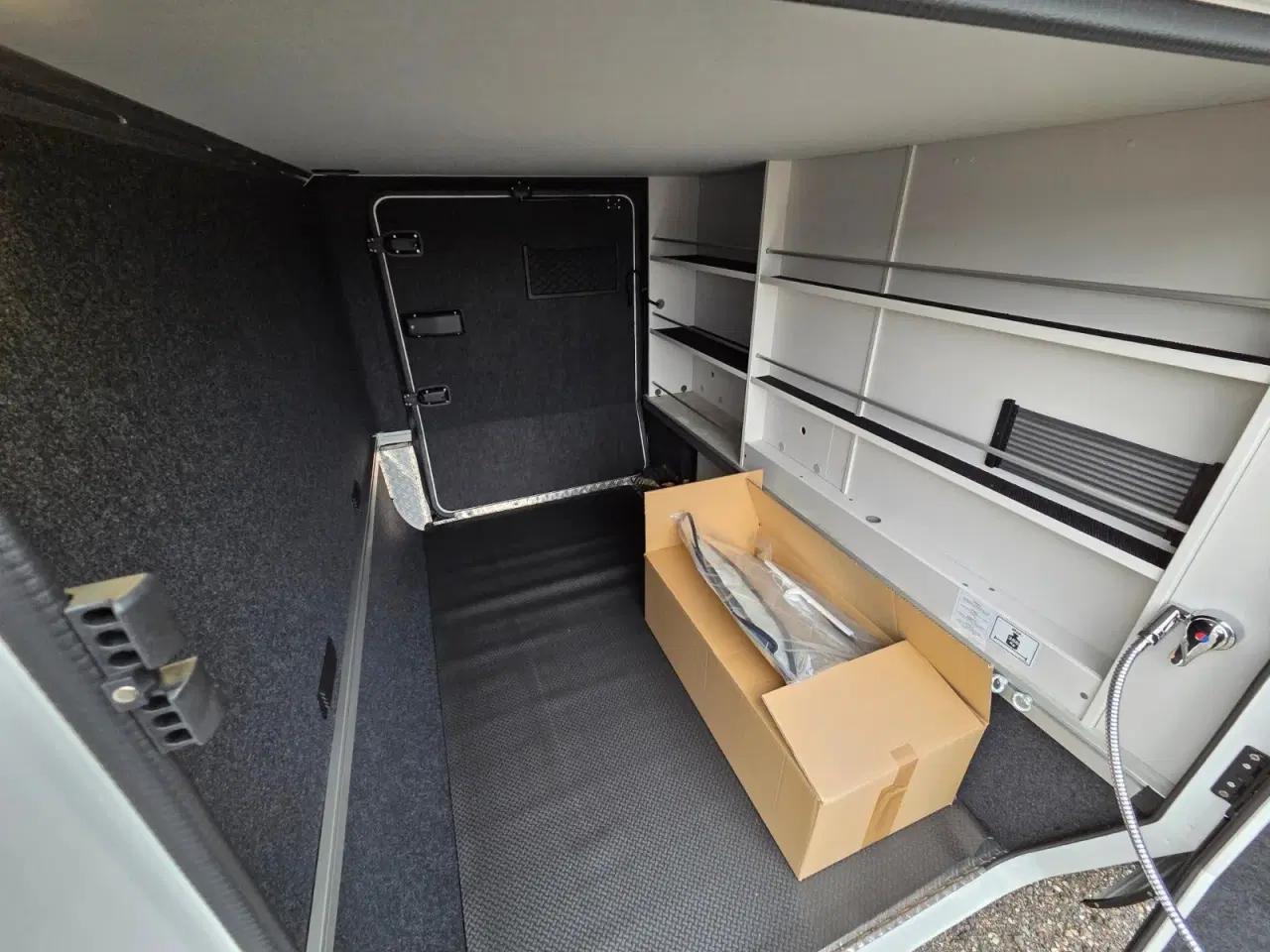 Billede 4 - Hymer B-MC T680 2,0 CDi 170 aut.