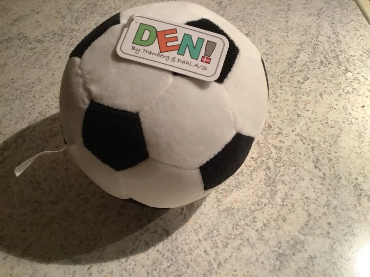 Billede 2 - Helt ny skøn plysfodbold